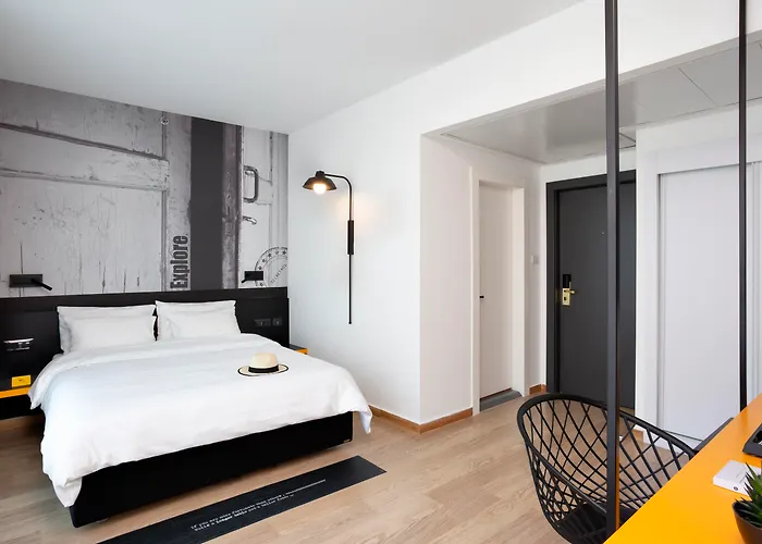 Luxe Hotels in Tel Aviv vlakbij Kunstmuseum van Tel Aviv