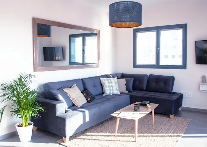 Spacious Design Apart Best Location Tel Aviv