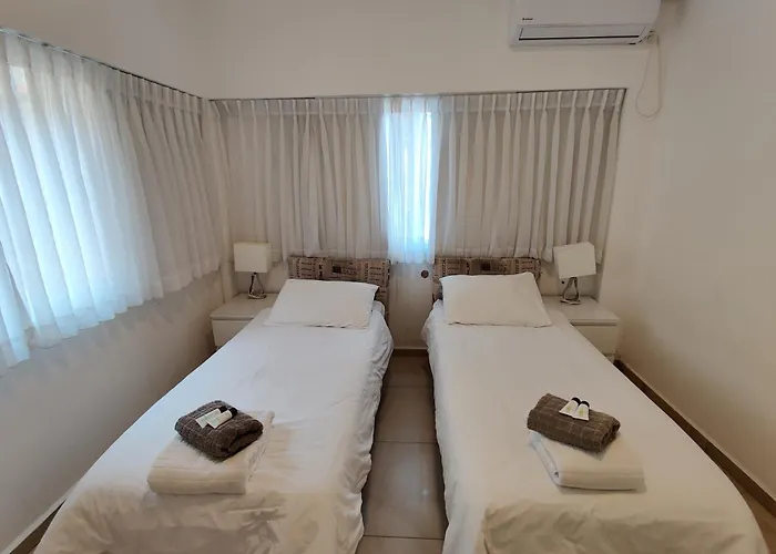 Begin19 Apartments & Hostel Tel Aviv