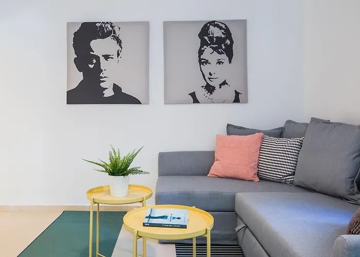 Boutique Modern 2 Bdr Spacious Apartment Tel Aviv