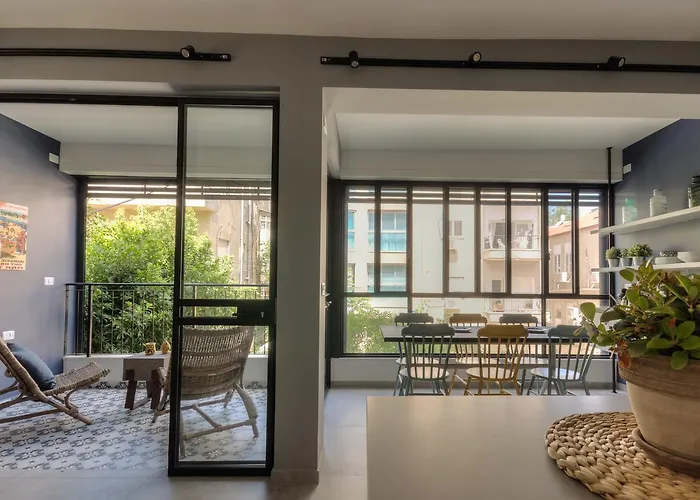 Yohanan Hasandlar Tel Aviv