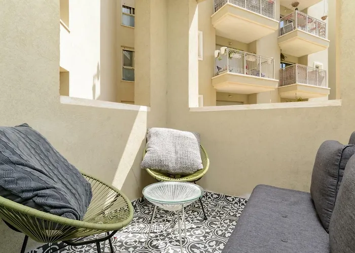 Amazing 2Br Apt With Private Parking - By Beach Apartments Tlv Tel Aviv che accetta animali