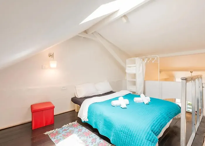 Stylish 2Br Apt W Private Garden In Prime Location By Sea N' Rent Apartamento Tel Aviv